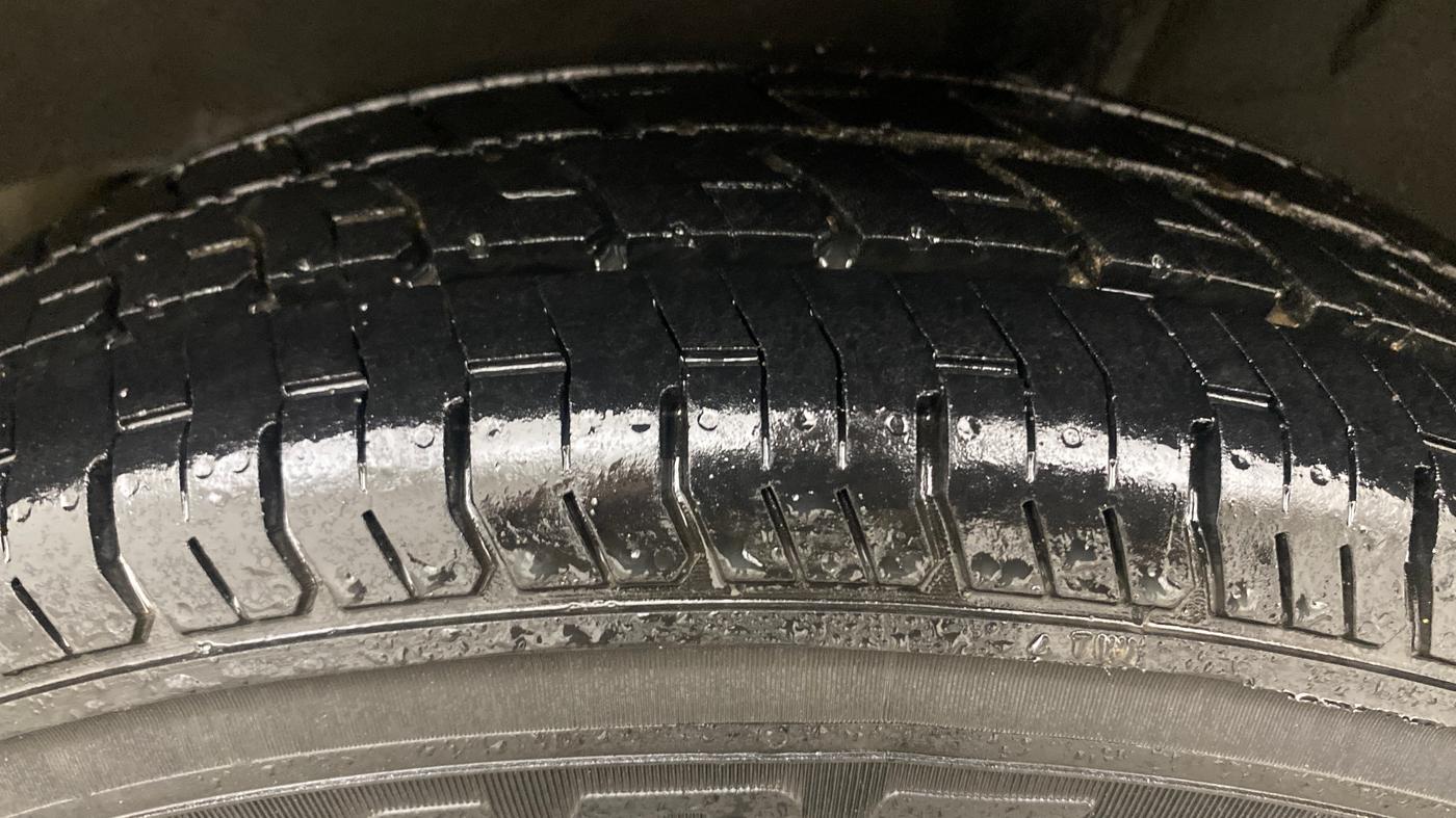 2019 Renault Kwid RXL, Petrol, Manual, 82,015 km, Left Rear Tyre Tread