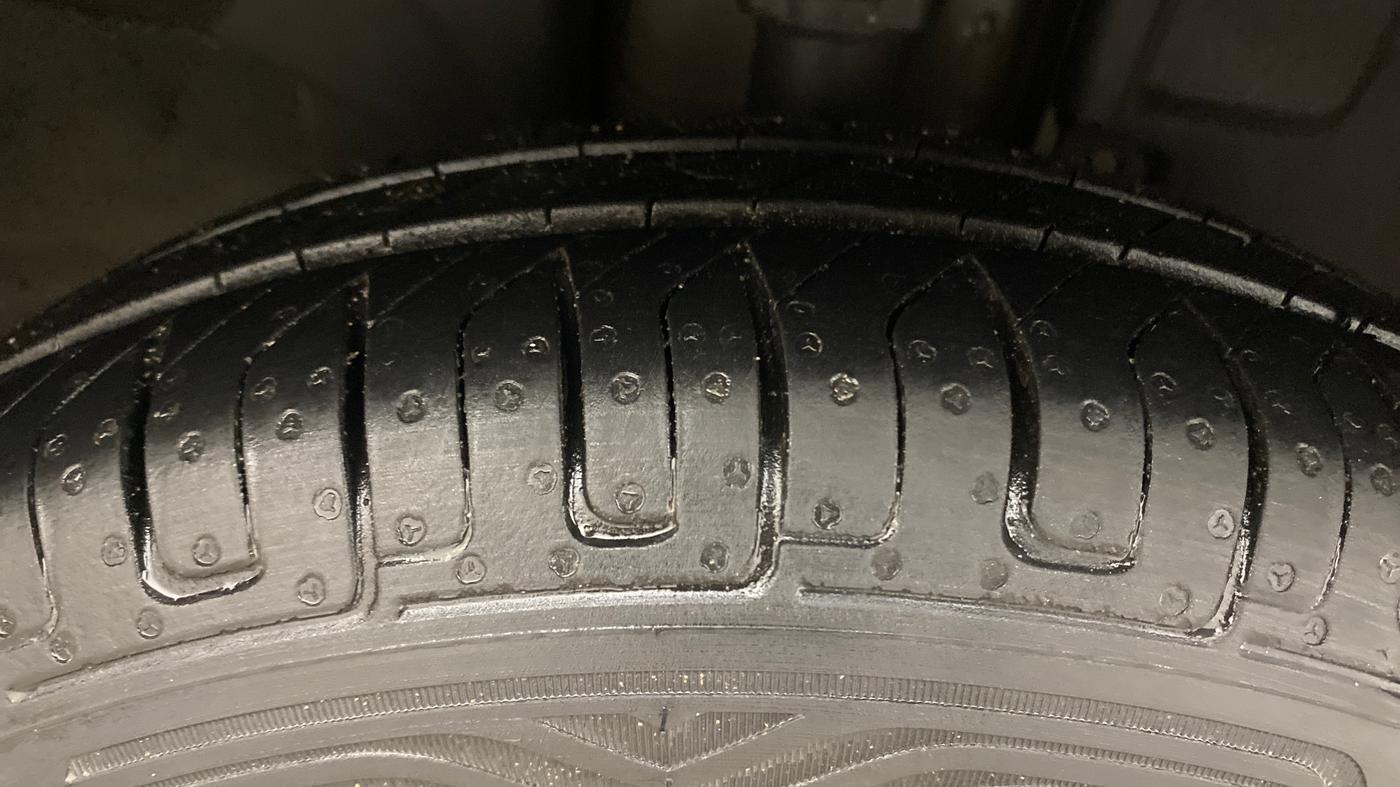 2019 Renault Kwid RXL, Petrol, Manual, 82,015 km, Right Front Tyre Tread
