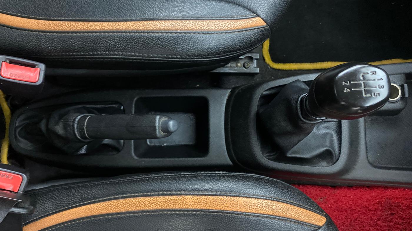 2019 Renault Kwid RXL, Petrol, Manual, 82,015 km, Gear Lever