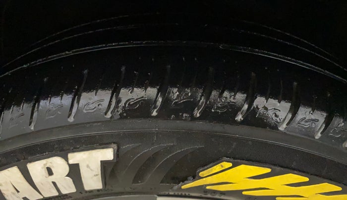 2023 KIA SONET HTX 1.5 AT, Diesel, Automatic, 51,848 km, Left Front Tyre Tread