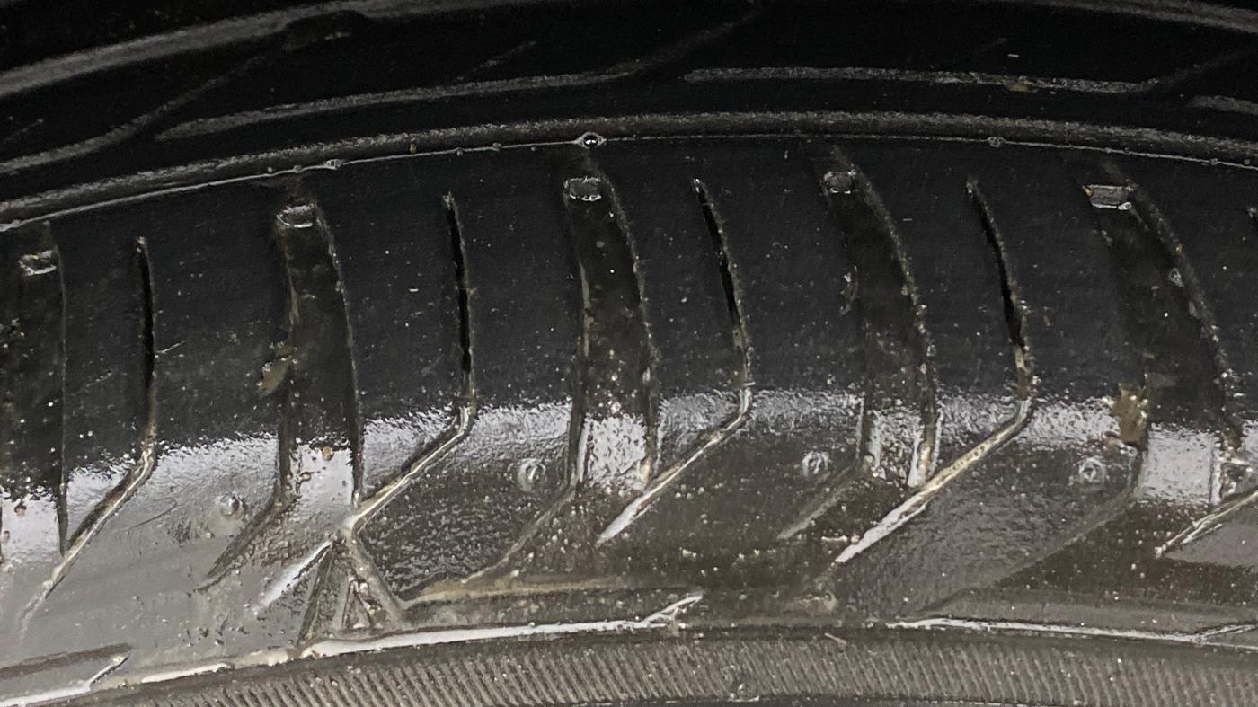 2019 Hyundai Tucson GLS 2WD AT PETROL, Petrol, Automatic, 79,823 km, Right Front Tyre Tread
