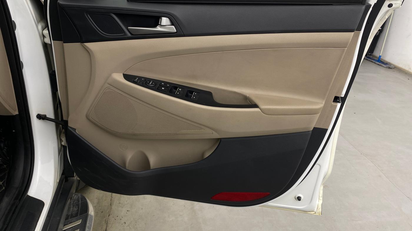 2019 Hyundai Tucson GLS 2WD AT PETROL, Petrol, Automatic, 79,823 km, Driver Side Door Panels Control