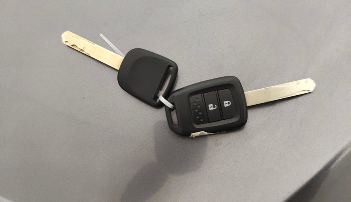 2018 Honda Jazz 1.2L I-VTEC VX, Petrol, Manual, 55,117 km, Key Close Up