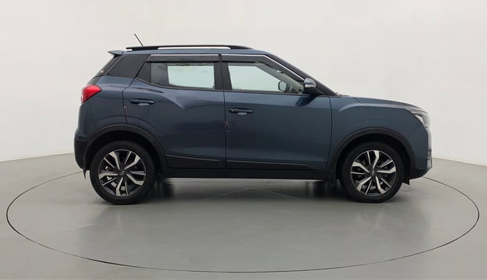 2021 Mahindra XUV300 W8 (O) 1.5 DIESEL, Diesel, Manual, 48,753 km, Right Side