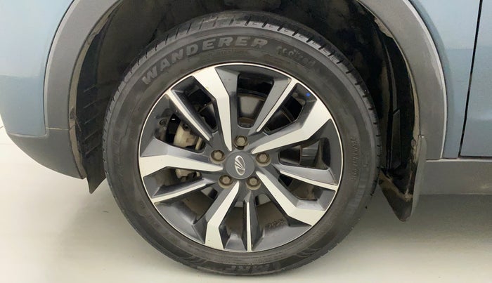 2021 Mahindra XUV300 W8 (O) 1.5 DIESEL, Diesel, Manual, 48,753 km, Left Front Wheel