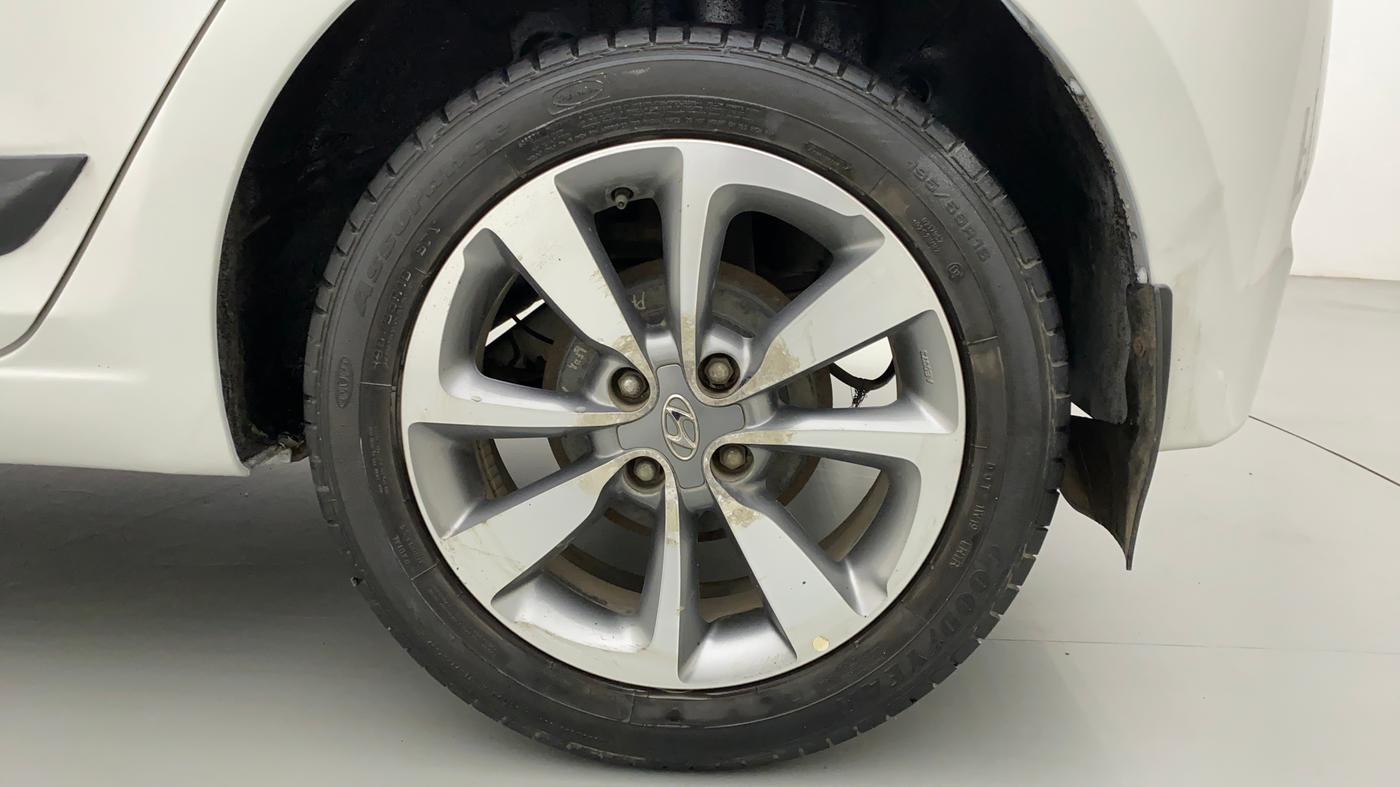 2016 Hyundai Elite i20 ASTA 1.2 (O), Petrol, Manual, 25,738 km, Left Rear Wheel