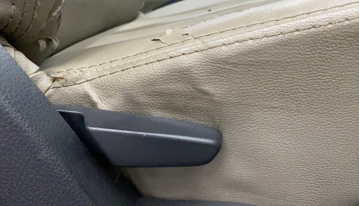 2014 Nissan Terrano XL (D), Diesel, Manual, 83,991 km, Driver Side Adjustment Panel