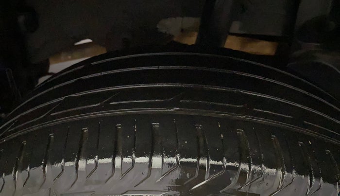 2014 Nissan Terrano XL (D), Diesel, Manual, 83,991 km, Left Rear Tyre Tread