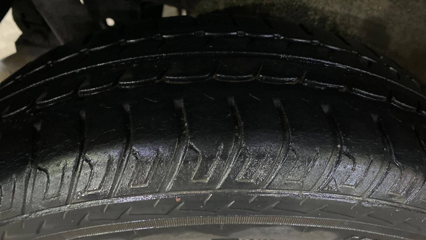 2016 Maruti Wagon R 1.0 VXI, Petrol, Manual, 26,165 km, Right Rear Tyre Tread