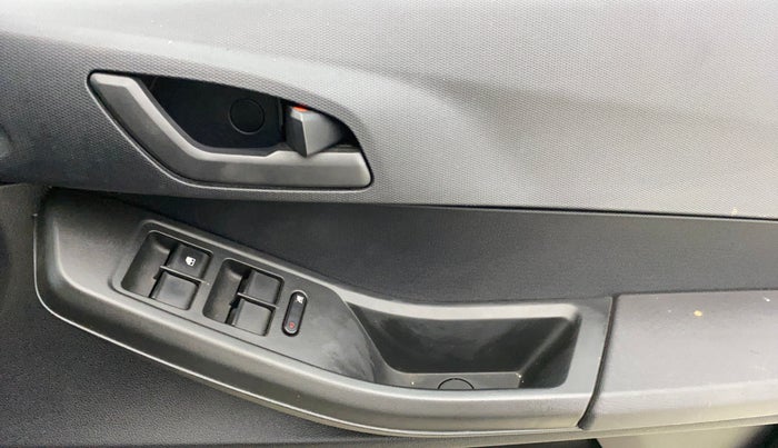 2022 Tata TIAGO NRG XZ AMT, Petrol, Automatic, 36,334 km, Driver Side Door Panels Control