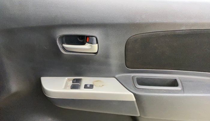 2012 Maruti Wagon R 1.0 LXI, Petrol, Manual, 44,258 km, Driver Side Door Panels Control