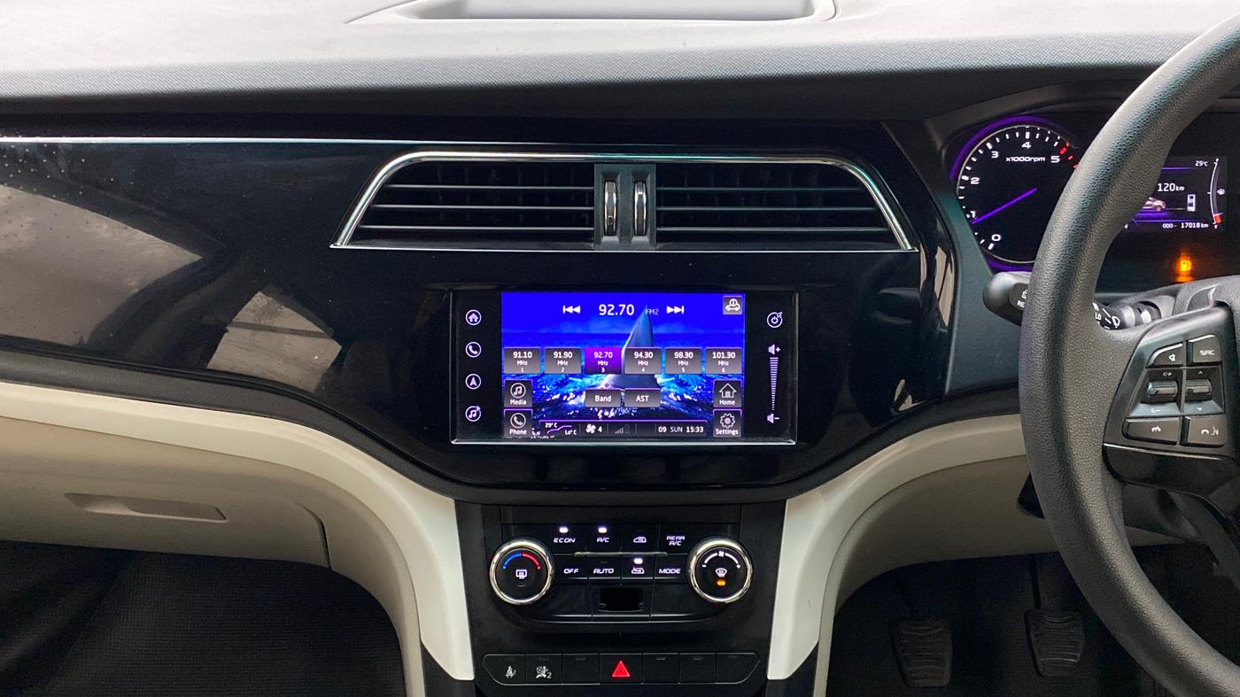 2018 Mahindra MARAZZO M8 7 STR, Diesel, Manual, 17,346 km, Air Conditioner