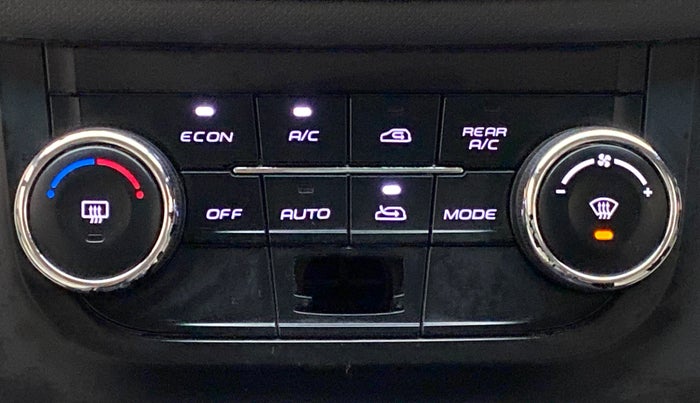 2018 Mahindra MARAZZO M8 7 STR, Diesel, Manual, 17,346 km, Automatic Climate Control