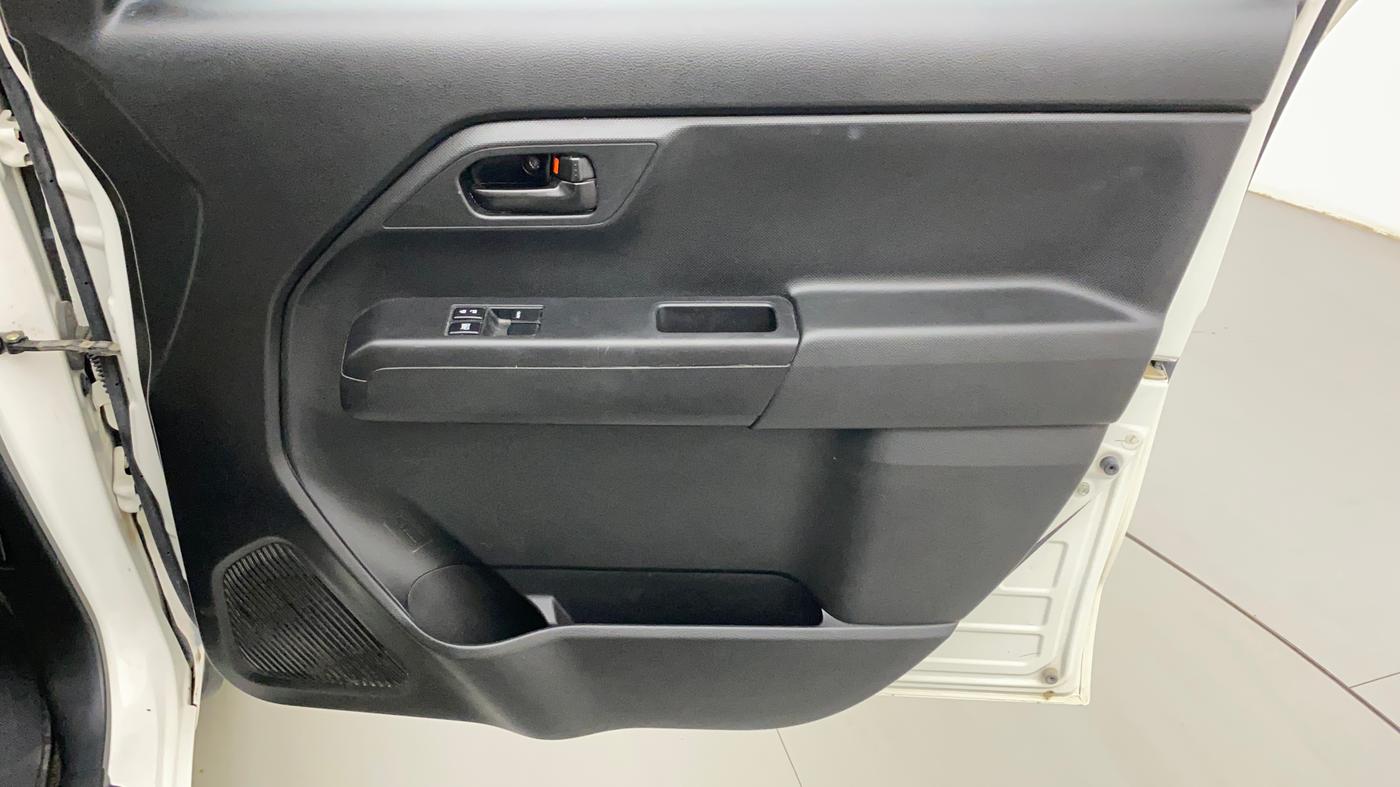 2022 Maruti New Wagon-R LXI 1.0, Petrol, Manual, 12,540 km, Driver Side Door Panels Control