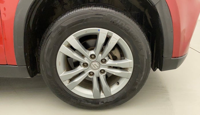 2016 Maruti Vitara Brezza ZDI PLUS DUAL TONE, Diesel, Manual, 1,00,245 km, Right Front Wheel