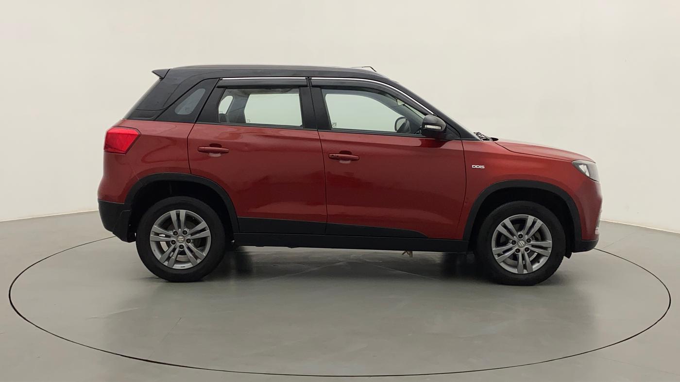 2016 Maruti Vitara Brezza ZDI PLUS DUAL TONE, Diesel, Manual, 1,00,245 km, Right Side