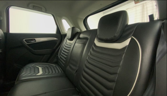 2016 Maruti Vitara Brezza ZDI PLUS DUAL TONE, Diesel, Manual, 1,00,245 km, Right Side Rear Door Cabin