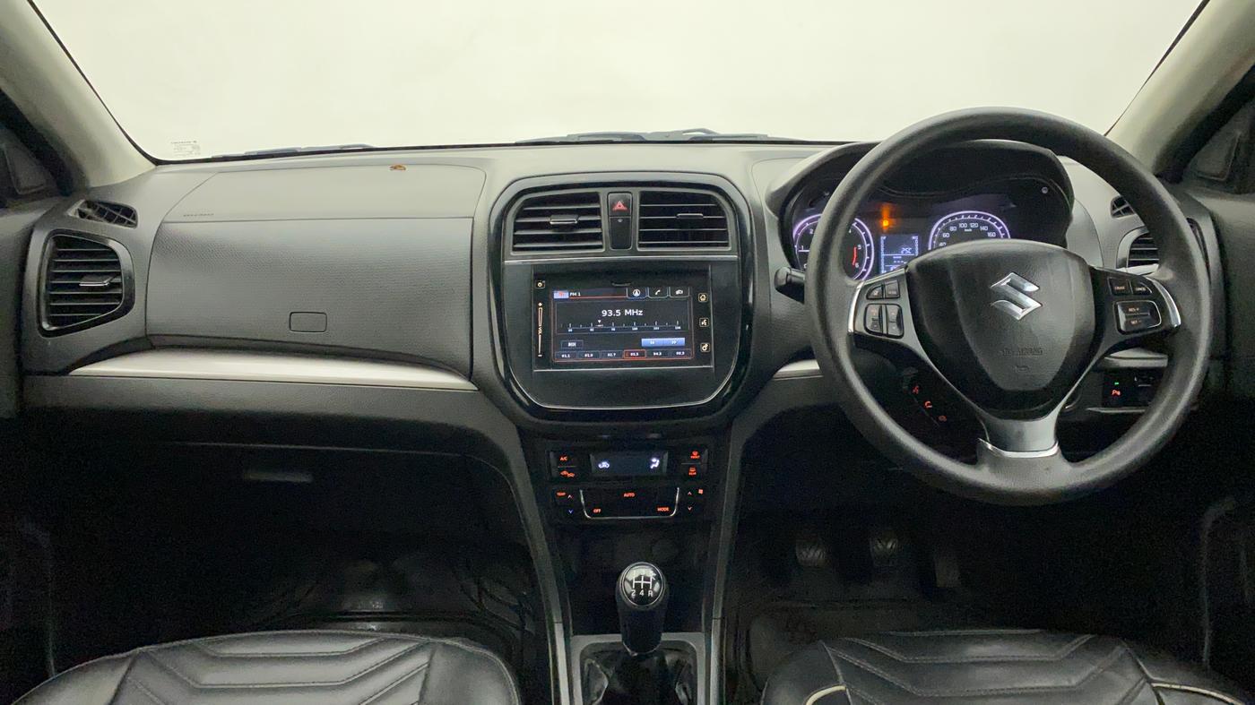 2016 Maruti Vitara Brezza ZDI PLUS DUAL TONE, Diesel, Manual, 1,00,245 km, Dashboard