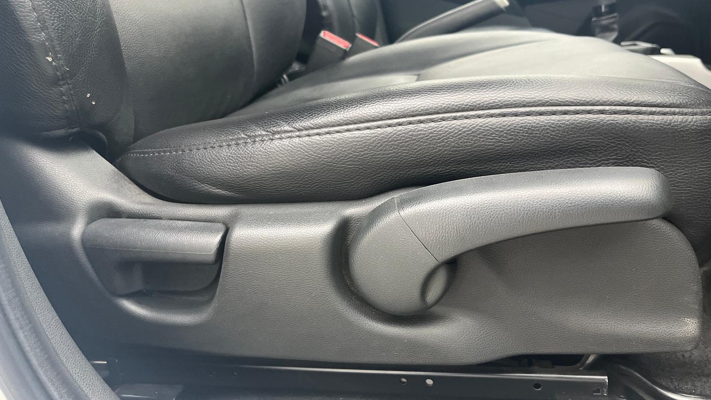 2019 Honda WR-V 1.2L I-VTEC S MT, Petrol, Manual, 23,677 km, Driver Side Adjustment Panel
