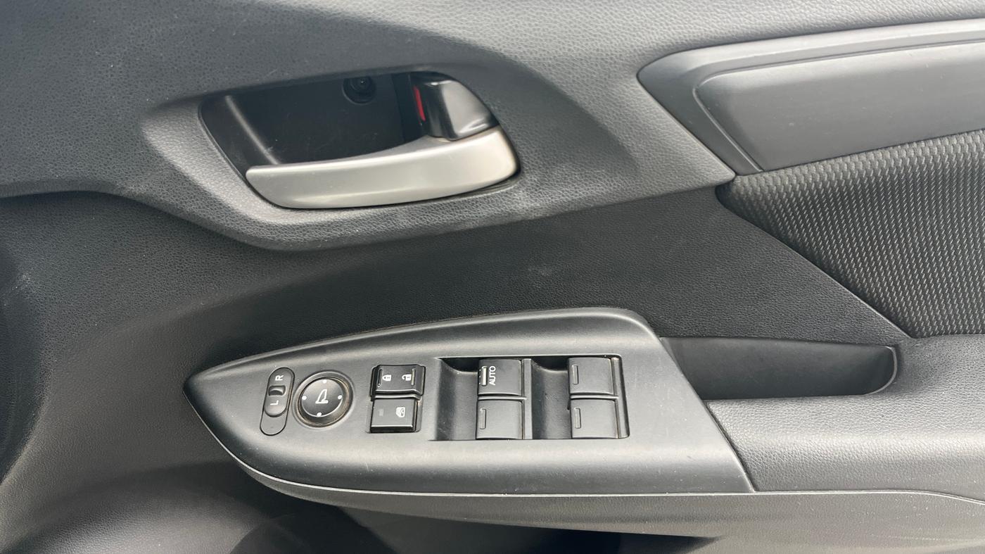 2019 Honda WR-V 1.2L I-VTEC S MT, Petrol, Manual, 23,677 km, Driver Side Door Panels Control