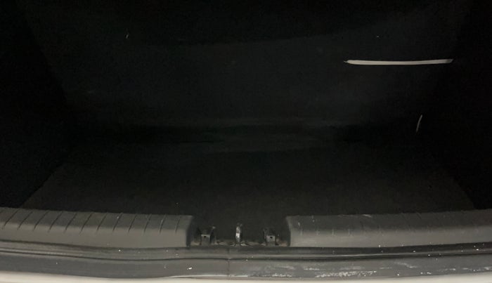 2019 Hyundai Elite i20 SPORTZ PLUS 1.2, Petrol, Manual, 27,208 km, Boot Inside