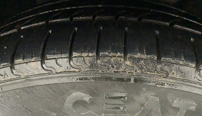 2019 Tata TIGOR XZA PETROL, Petrol, Automatic, 70,408 km, Right Front Tyre Tread
