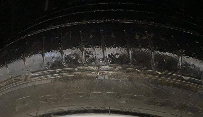 2021 Hyundai VENUE S 1.2, Petrol, Manual, 66,300 km, Left Front Tyre Tread