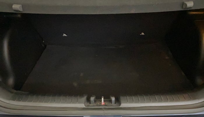 2021 Hyundai VENUE S 1.2, Petrol, Manual, 66,300 km, Boot Inside