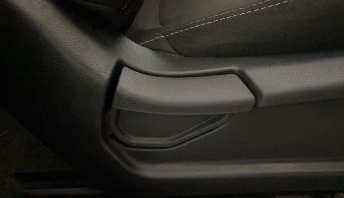 2021 Hyundai VENUE S 1.2, Petrol, Manual, 66,300 km, Driver Side Adjustment Panel