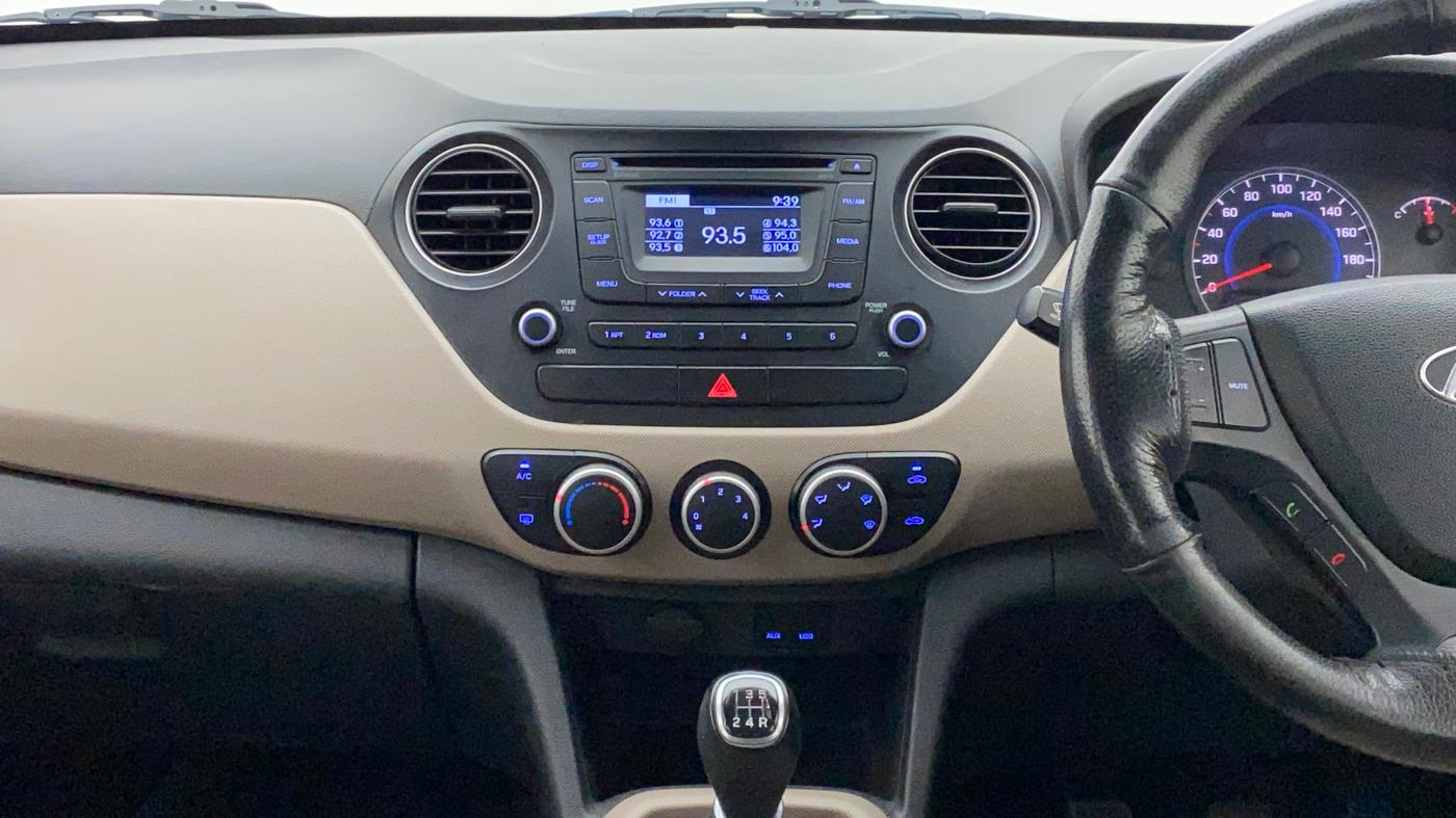 2015 Hyundai Grand i10 SPORTZ 1.2 KAPPA VTVT, Petrol, Manual, 61,268 km, Air Conditioner