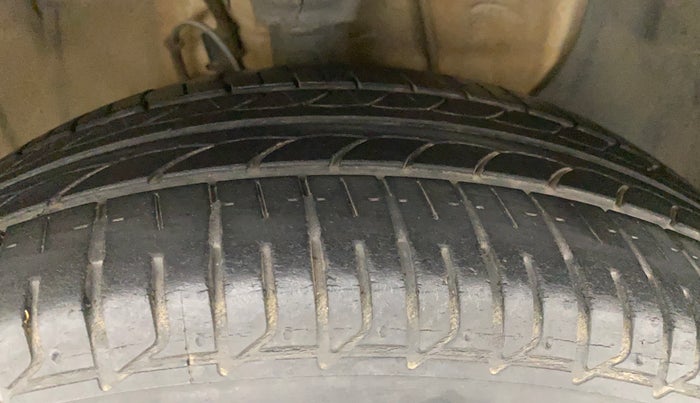 2019 Hyundai Elite i20 ASTA (O) CVT, Petrol, Automatic, 18,643 km, Right Front Tyre Tread