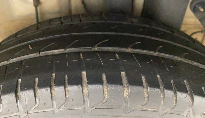 2019 Hyundai Elite i20 ASTA (O) CVT, Petrol, Automatic, 18,643 km, Left Rear Tyre Tread