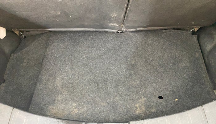 2015 Maruti Wagon R 1.0 VXI, Petrol, Manual, 57,421 km, Boot Inside