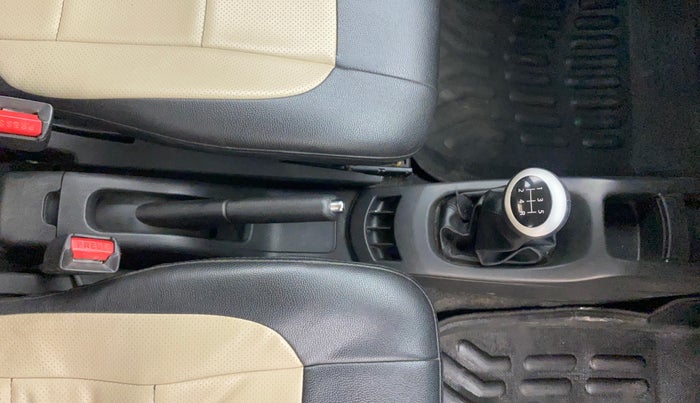 2015 Maruti Wagon R 1.0 VXI, Petrol, Manual, 57,421 km, Gear Lever