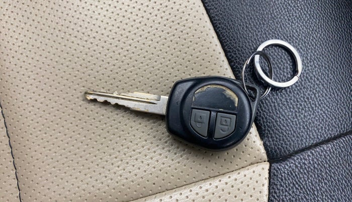 2015 Maruti Wagon R 1.0 VXI, Petrol, Manual, 57,421 km, Key Close Up