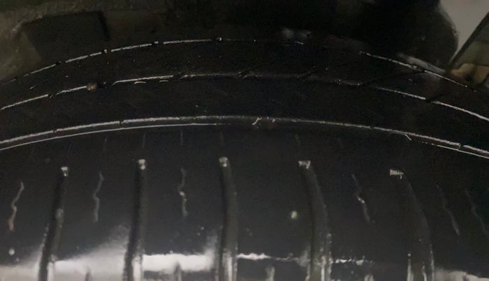 2016 Hyundai Grand i10 SPORTZ 1.2 KAPPA VTVT, Petrol, Manual, 94,181 km, Left Rear Tyre Tread