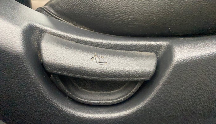 2016 Hyundai Grand i10 SPORTZ 1.2 KAPPA VTVT, Petrol, Manual, 94,181 km, Driver Side Adjustment Panel