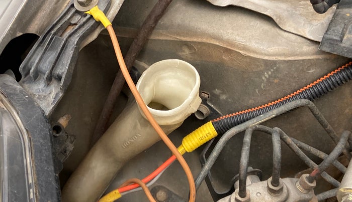 2012 Honda Brio S MT, Petrol, Manual, 97,935 km, Front windshield - Wiper bottle cap missing