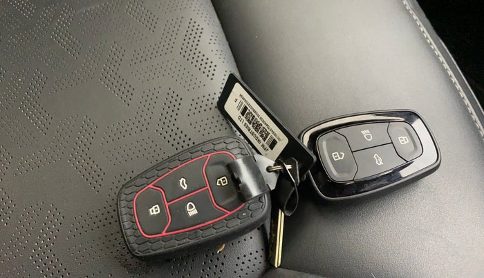 2022 Tata NEXON XZ PLUS (O) PETROL DARK EDITION, Petrol, Manual, 51,538 km, Key Close Up