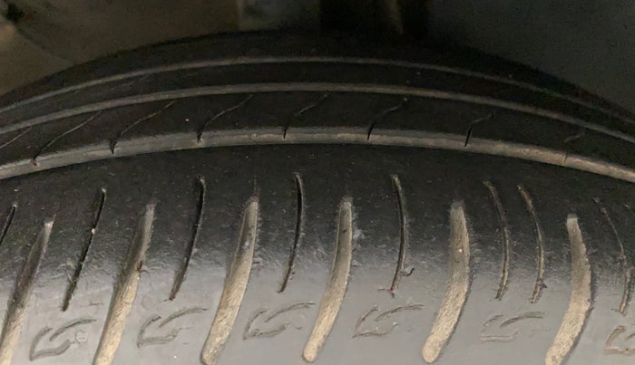 2020 KIA SONET GTX PLUS 1.5 MT DUAL TONE, Diesel, Manual, 39,742 km, Right Front Tyre Tread