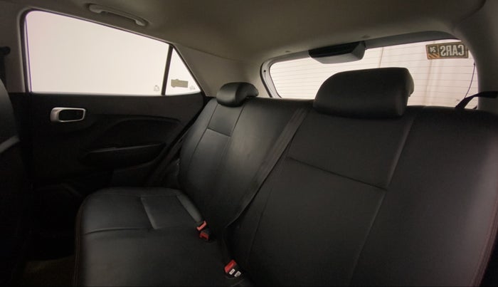 2019 Hyundai VENUE SX 1.0 TURBO, Petrol, Manual, 31,312 km, Right Side Rear Door Cabin