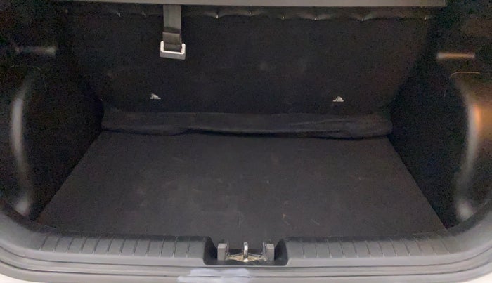 2019 Hyundai VENUE SX 1.0 TURBO, Petrol, Manual, 31,312 km, Boot Inside