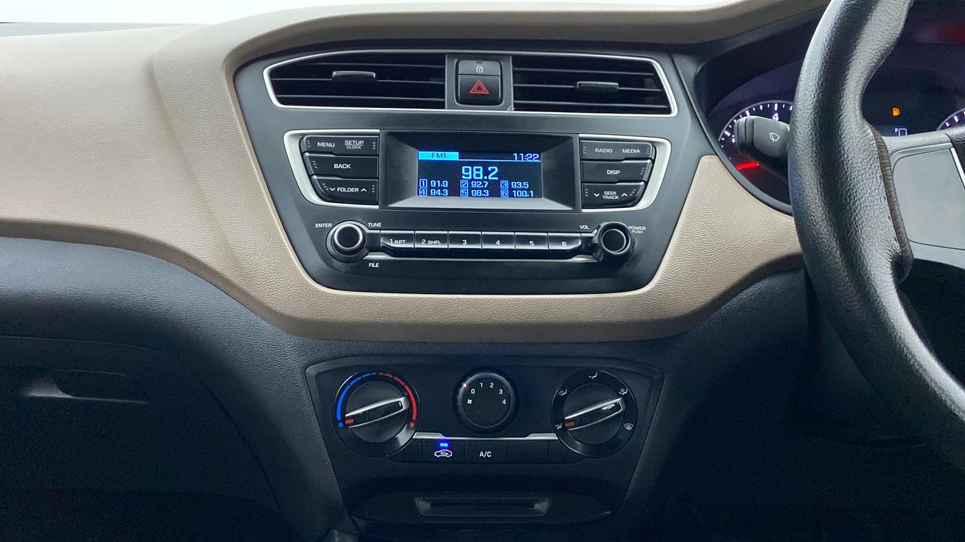 2018 Hyundai Elite i20 Magna Executive 1.2, Petrol, Manual, 24,062 km, Air Conditioner