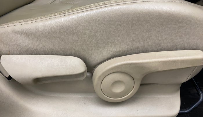 2021 Maruti Ciaz ALPHA 1.5 SHVS PETROL, Petrol, Manual, 84,151 km, Driver Side Adjustment Panel