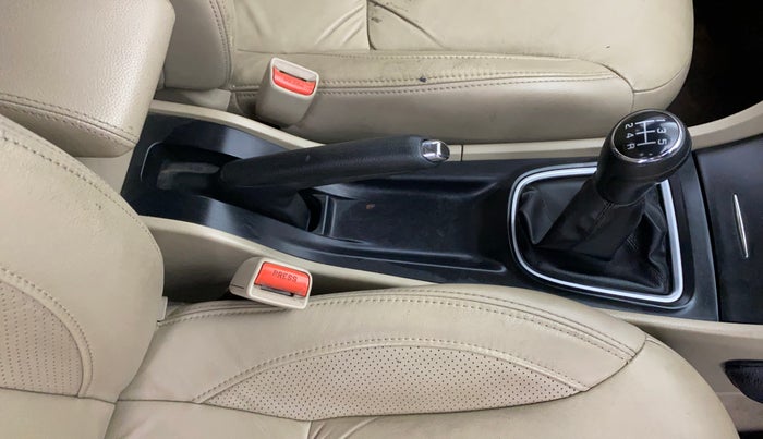 2021 Maruti Ciaz ALPHA 1.5 SHVS PETROL, Petrol, Manual, 84,151 km, Gear Lever