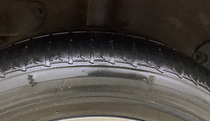 2015 Tata Zest XT PETROL, Petrol, Manual, 69,915 km, Right Rear Tyre Tread