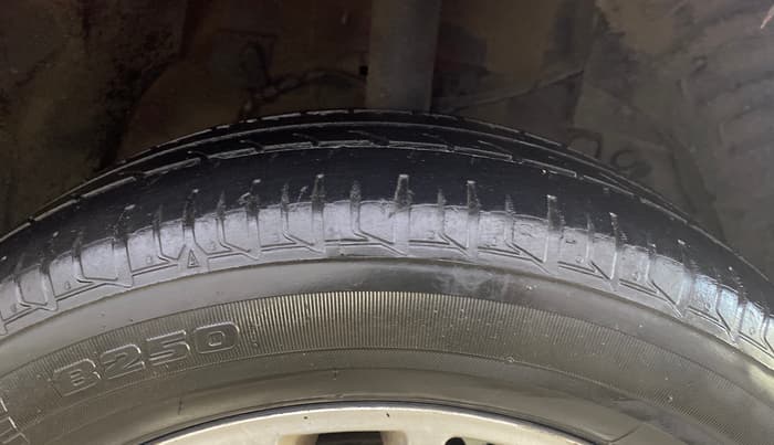 2015 Tata Zest XT PETROL, Petrol, Manual, 69,915 km, Right Front Tyre Tread