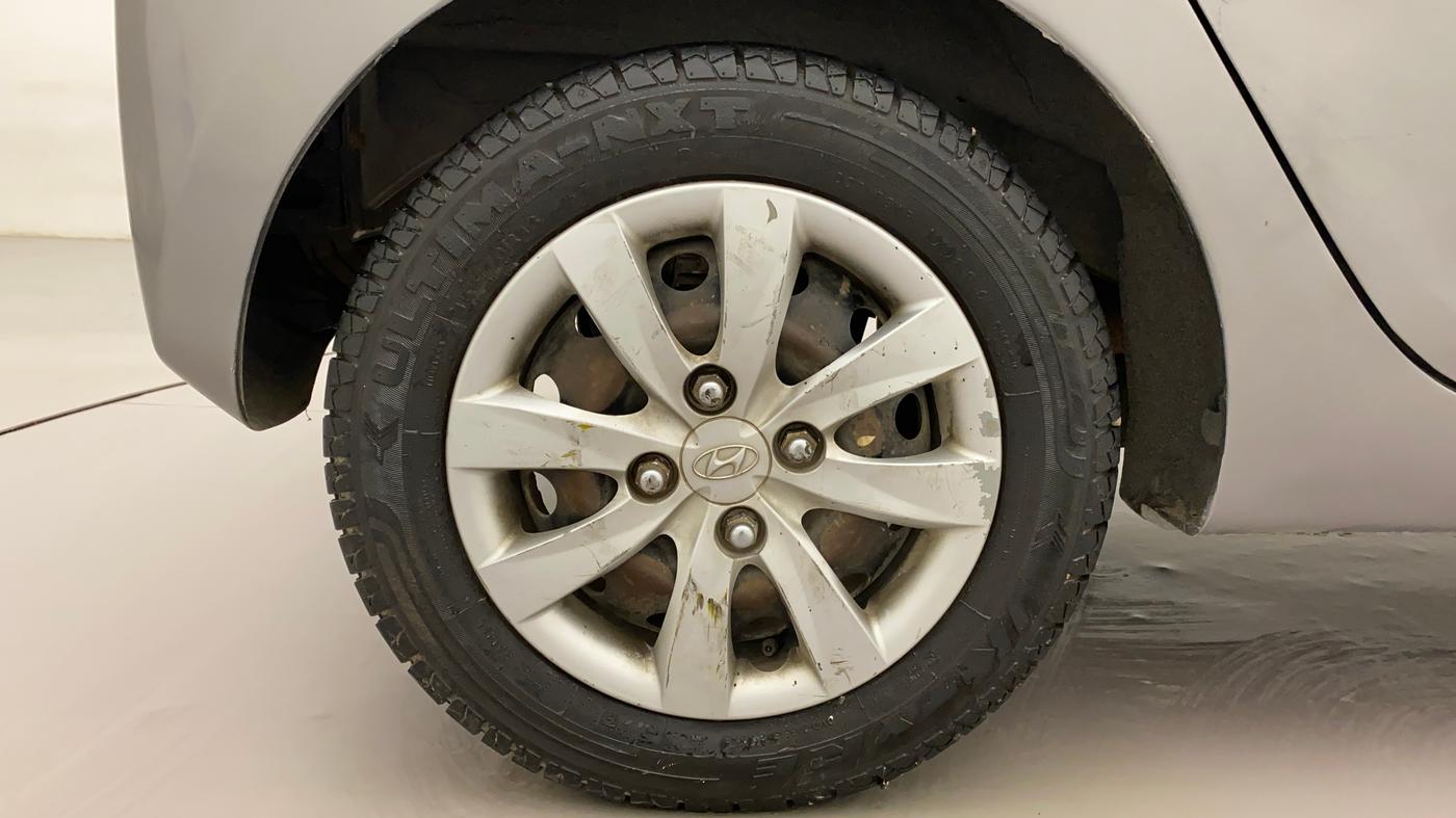 2013 Hyundai Eon MAGNA +, Petrol, Manual, 67,381 km, Right Rear Wheel