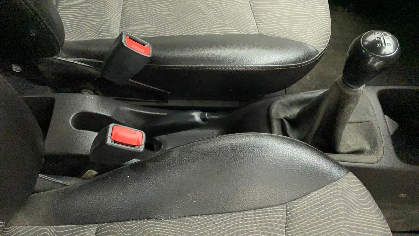2013 Hyundai Eon MAGNA +, Petrol, Manual, 67,381 km, Gear Lever