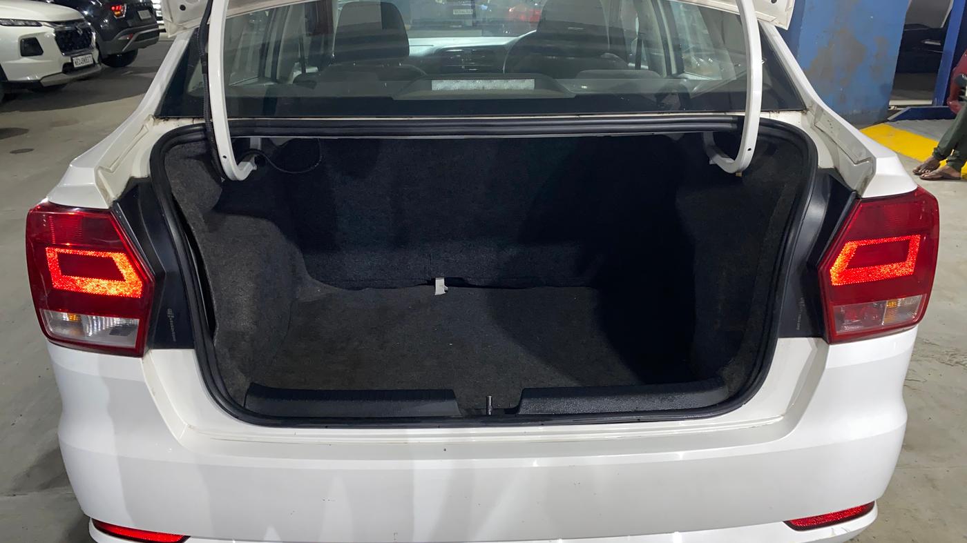 2018 Volkswagen Ameo COMFORTLINE 1.0L, Petrol, Manual, 76,093 km, Boot Inside